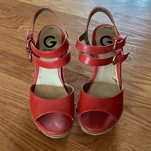 By Guess orange wedges